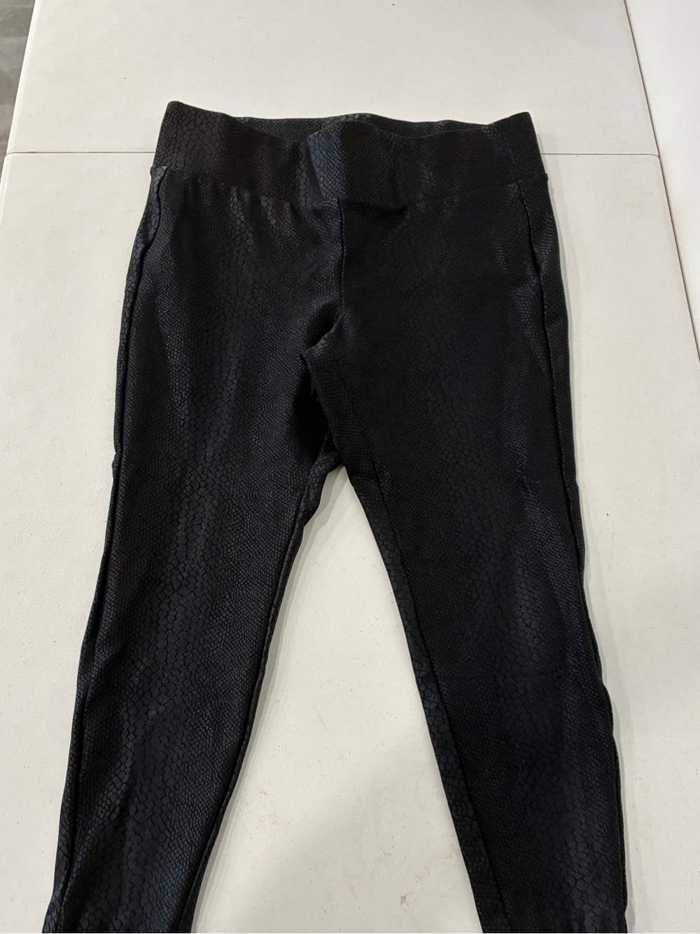 Torrid Black Tonal Snake Print Pixie Pants Leggings Size 1 Plus 14/16 Skinny Fit